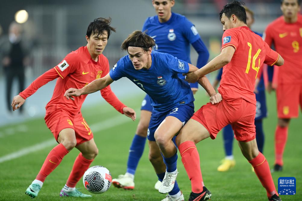 包含阿拉伯联合酋长国队在国际足球赛事中表现出色的词条