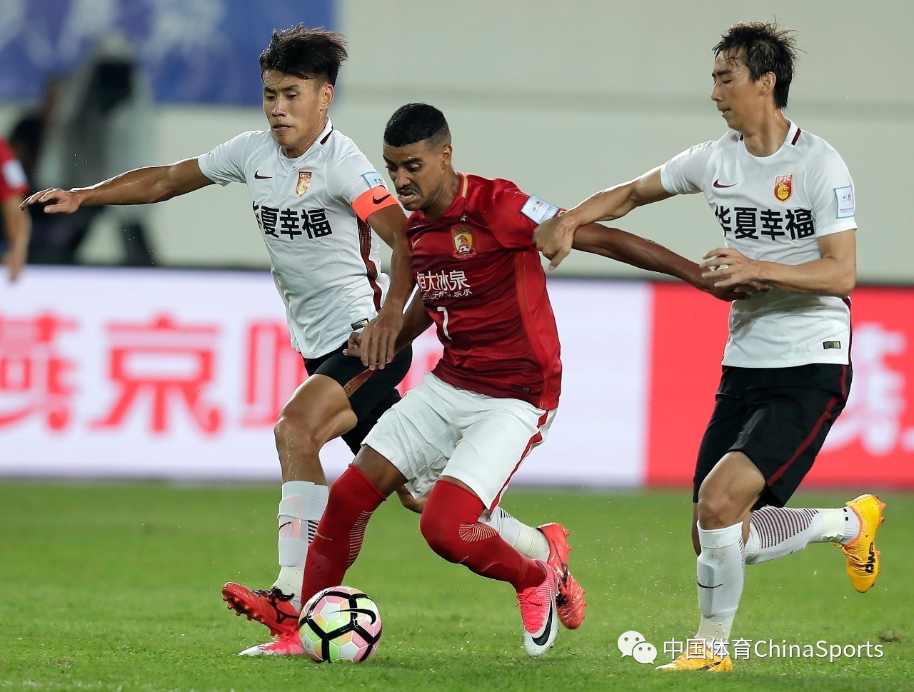 包含深圳佳兆业胜河北华夏幸福，泰达主场不敌国安的词条